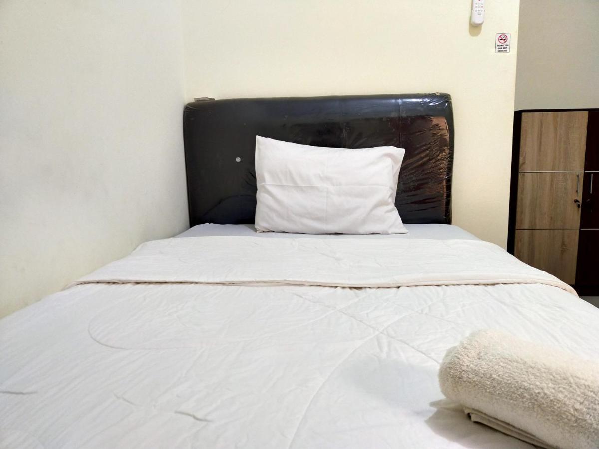 Homestay Danesti Syariah Near Bandara Sultan Hasanuddin Makassar Esterno foto