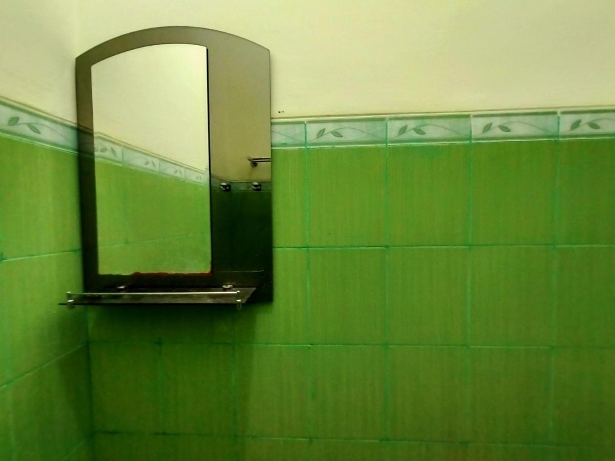 Homestay Danesti Syariah Near Bandara Sultan Hasanuddin Makassar Esterno foto